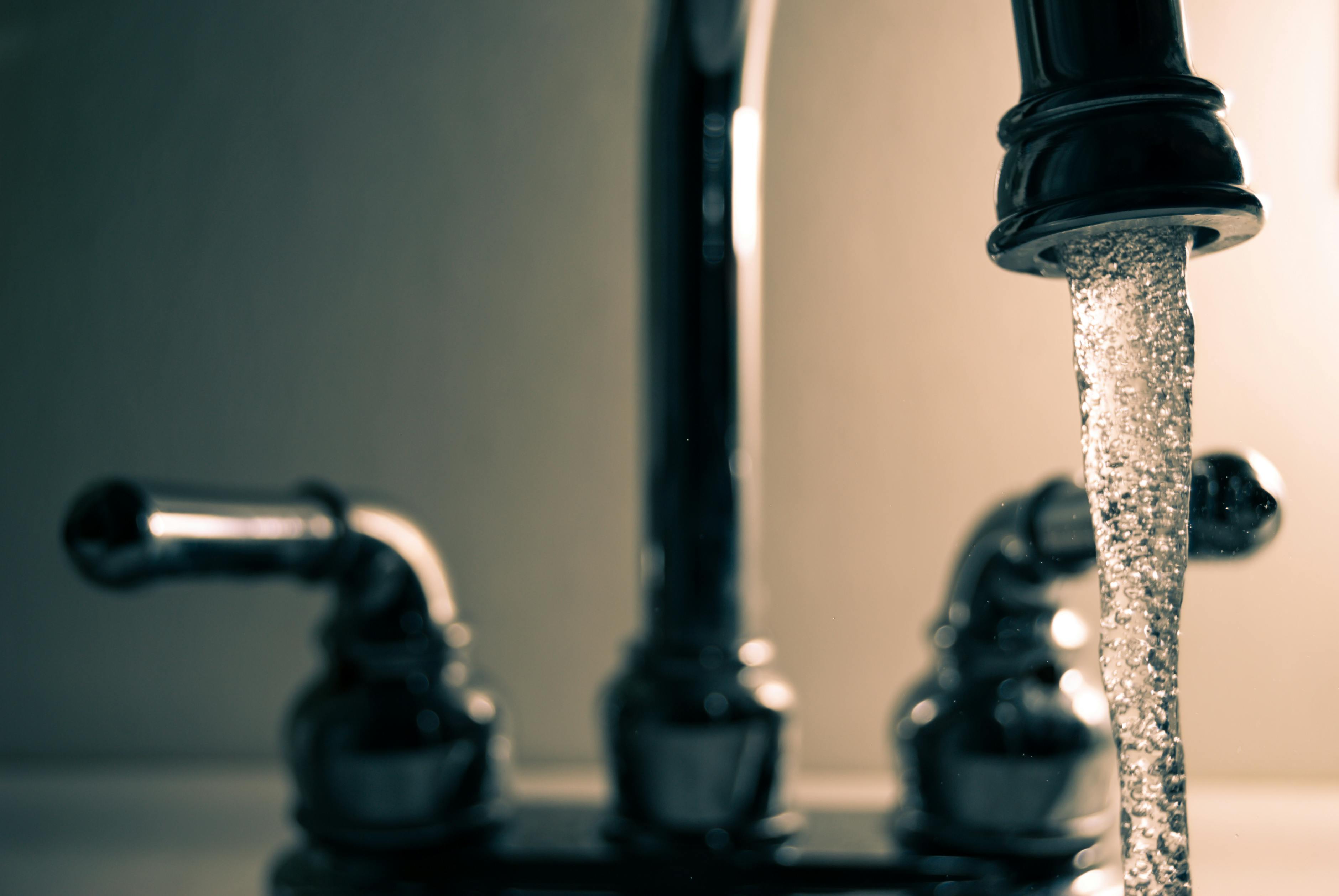 Kitchen tap installation